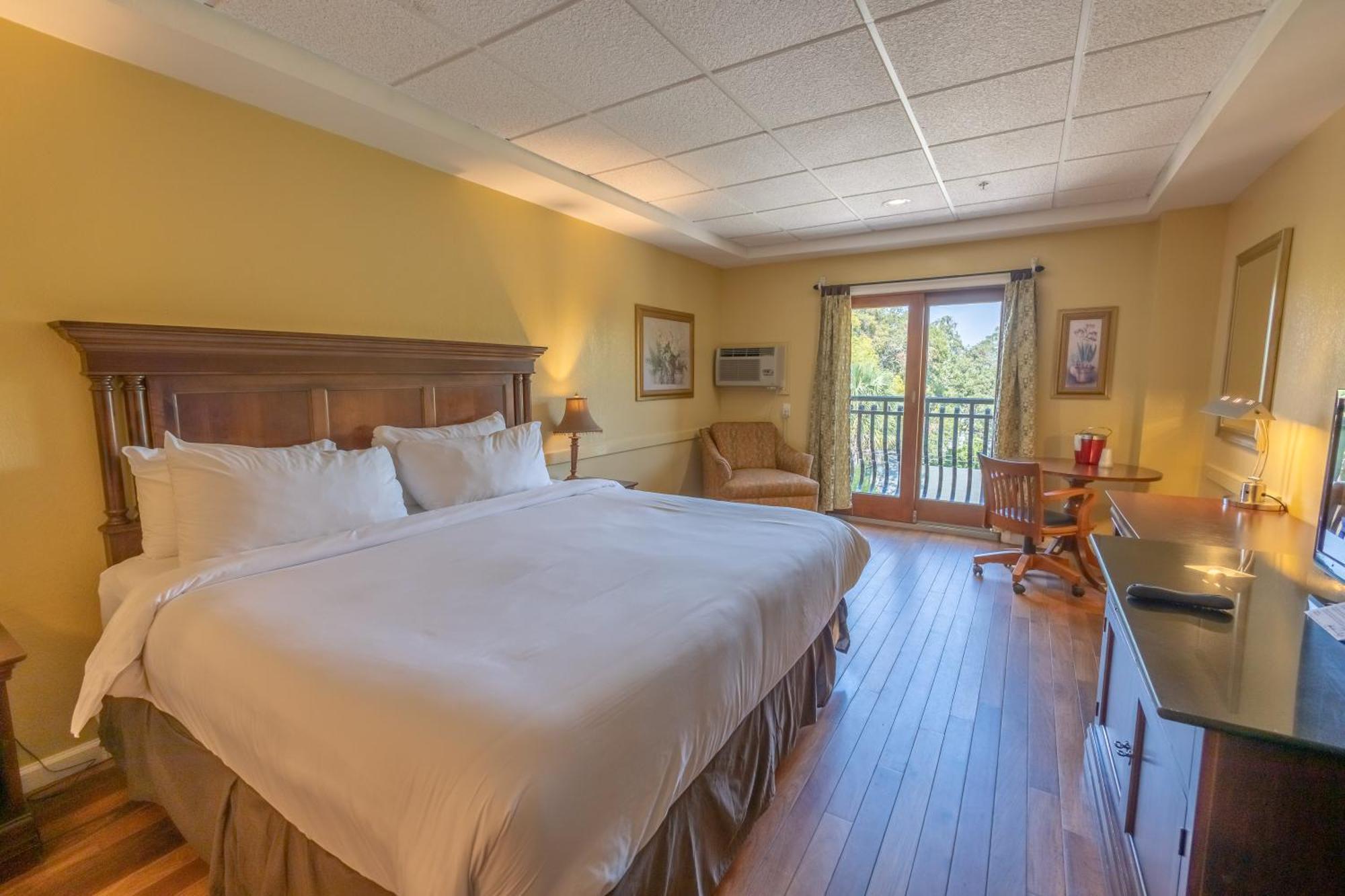 Ocean Inn & Suites St. Simons Island Exteriör bild