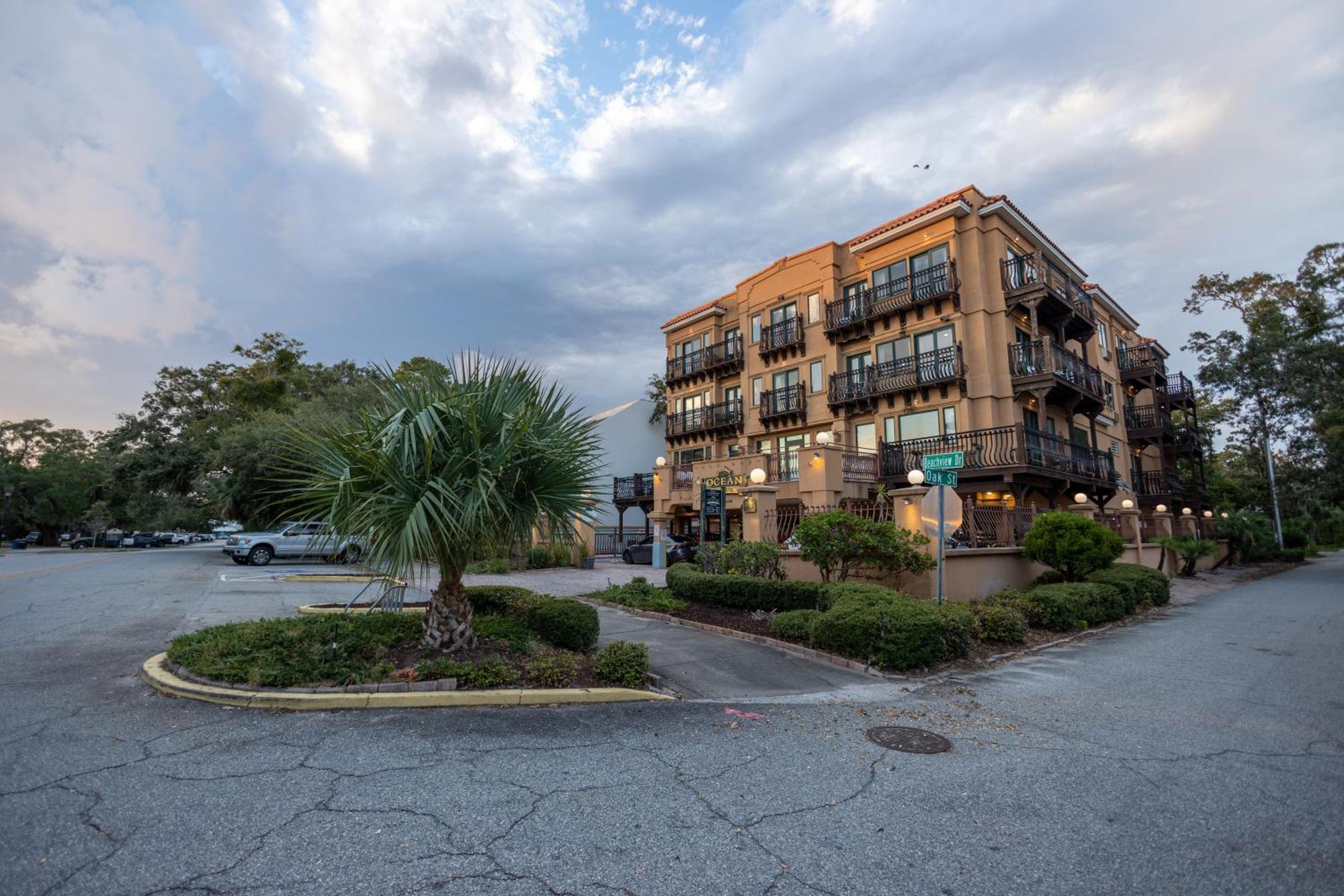 Ocean Inn & Suites St. Simons Island Exteriör bild