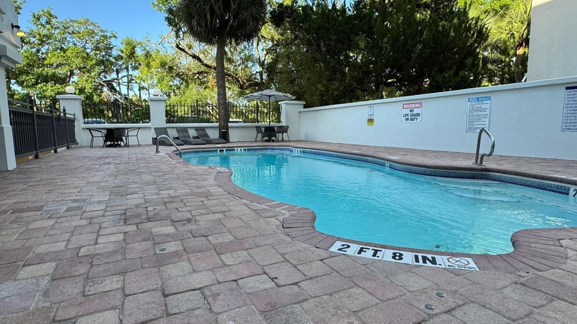 Ocean Inn & Suites St. Simons Island Exteriör bild
