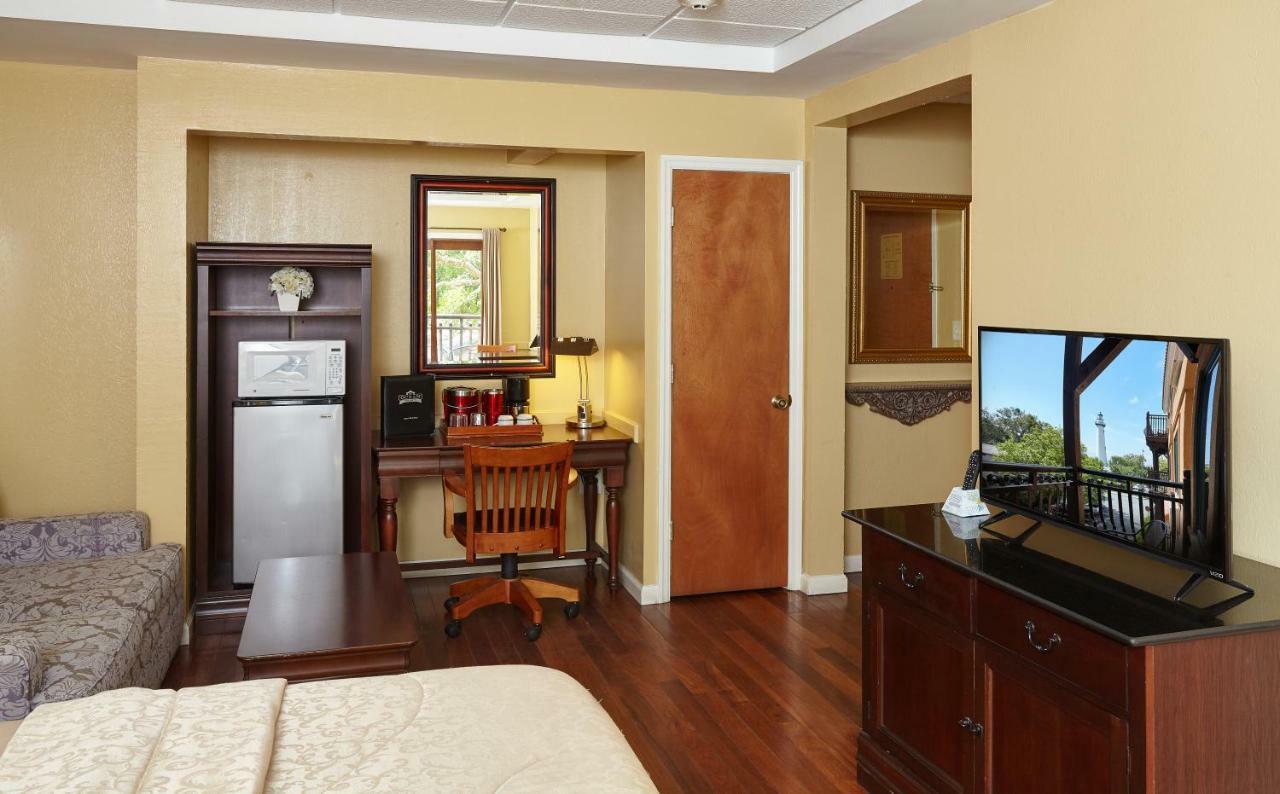 Ocean Inn & Suites St. Simons Island Exteriör bild